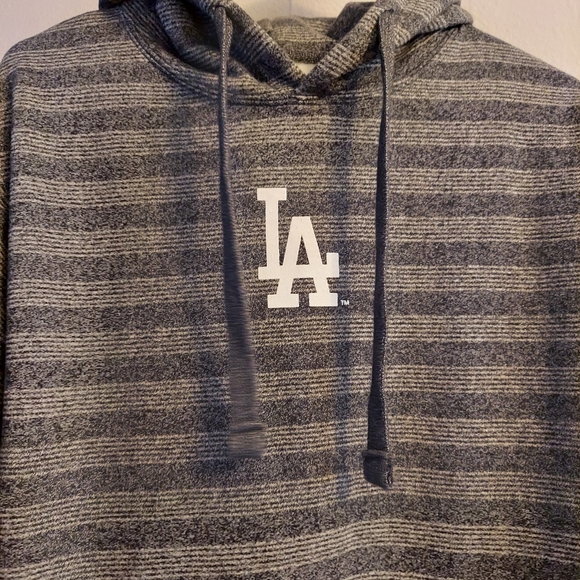 LA sweater - Picture 4 of 9